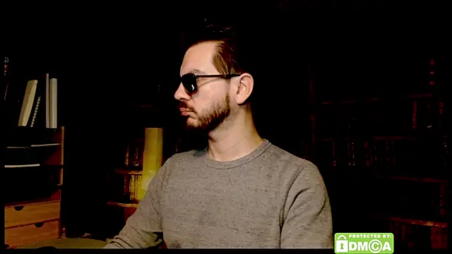 Snapshot of justshutupandwatch chatting on 12-20-25, 10:39 justshutupandwatch online show from 12-20-25, 10:39