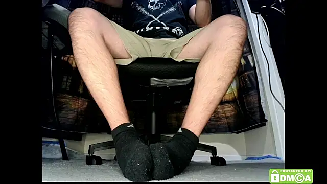 Snapshot of justshutupandwatch chatting on 01-12-26, 12:16 justshutupandwatch online show from 01-12-26, 12:16