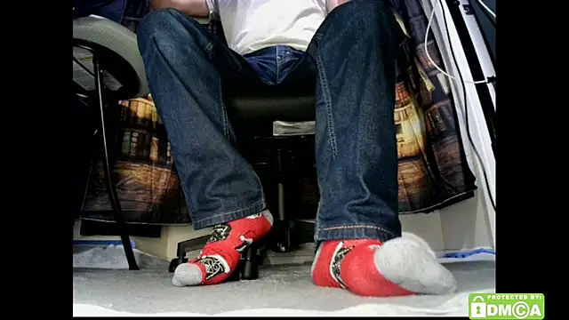 Snapshot of justshutupandwatch chatting on 01-31-26, 08:29 justshutupandwatch online show from 01-31-26, 08:29