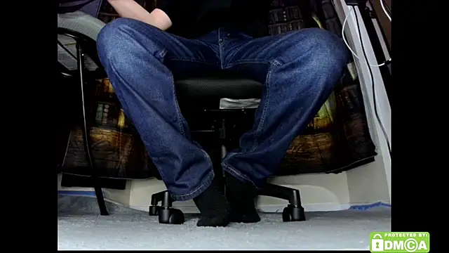 Snapshot of justshutupandwatch chatting on 02-03-26, 08:36 justshutupandwatch online show from 02-03-26, 08:36