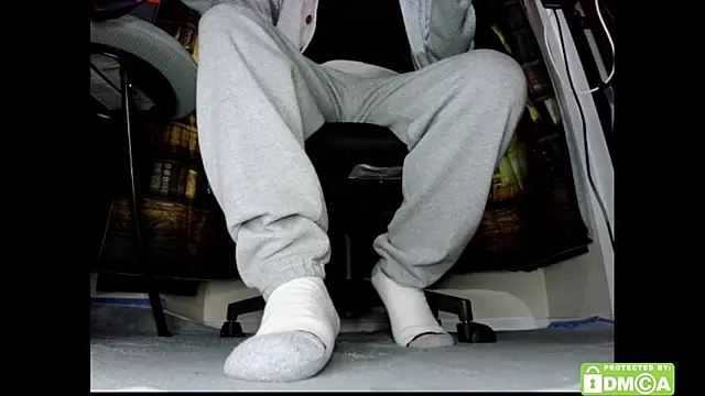 Snapshot of justshutupandwatch chatting on 02-04-26, 05:41 justshutupandwatch online show from 02-04-26, 05:41