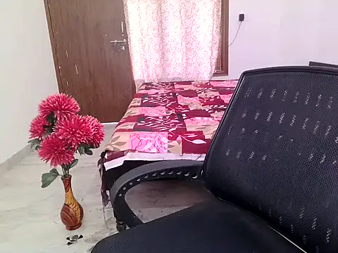 Snapshot of shivani_sharma_2 chatting on 11-23-25, 08:03 shivani sharma 2 online show from 11-23-25, 08:03