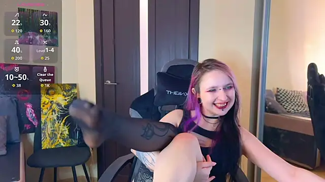 Snapshot of lavender_monster chatting on 02-15-26, 10:14 lavender monster online show from 02-15-26, 10:14