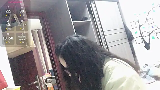 Snapshot of Huahua3187 chatting on 11-28-25, 11:13 Huahua3187 online show from 11-28-25, 11:13