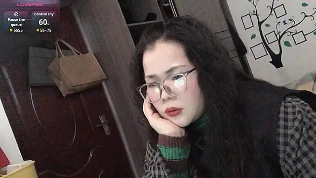 Snapshot of Huahua3187 chatting on 11-30-25, 07:01 Huahua3187 online show from 11-30-25, 07:01