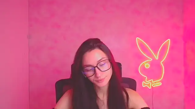 Stella XO online show from 11-22-25, 06:23