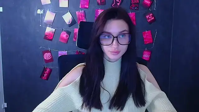 Stella XO online show from 12-03-25, 12:25