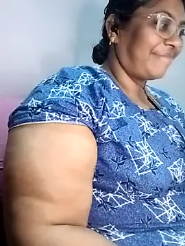 Riya-mallus online show from 11-29-25, 07:28