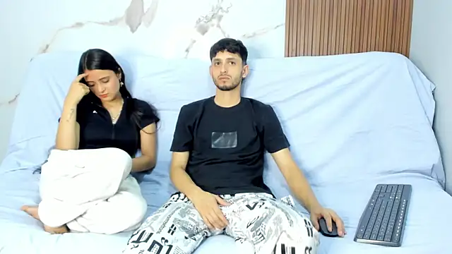 Snapshot of dracke_and_zara chatting on 07-09-26, 01:15 dracke and zara online show from 07-09-26, 01:15