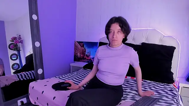 CoralAndOcean  online show from 11-28-25, 12:41