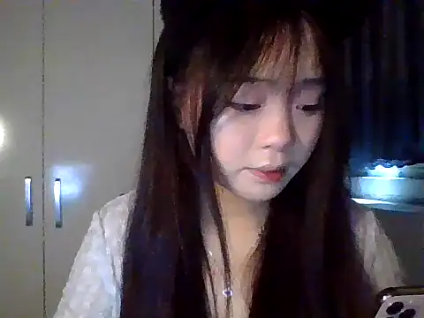 Snapshot of Anamis18 chatting on 02-05-26, 03:33 Anamis18 online show from 02-05-26, 03:33