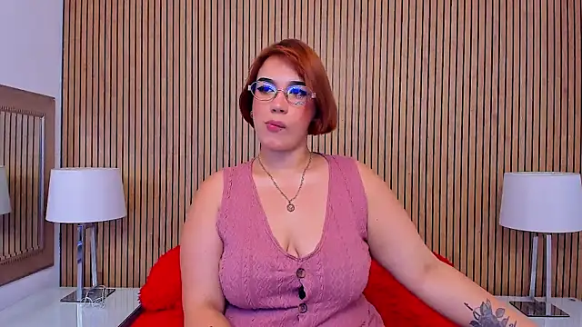 Snapshot of MillyHotsoon chatting on 05-04-26, 03:13 MillyHotsoon online show from 05-04-26, 03:13