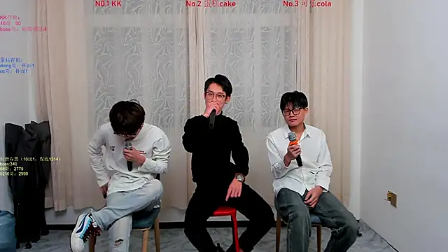 Snapshot of Delicious-boys-001 chatting on 11-21-25, 10:03 Delicious-boys-001 online show from 11-21-25, 10:03