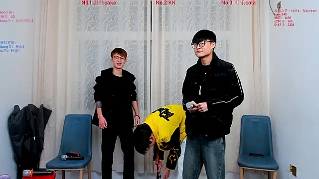 Snapshot of Delicious-boys-001 chatting on 11-30-25, 12:20 Delicious-boys-001 online show from 11-30-25, 12:20