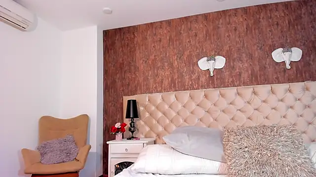 DaimondJohnson online show from 01-11-26, 04:39