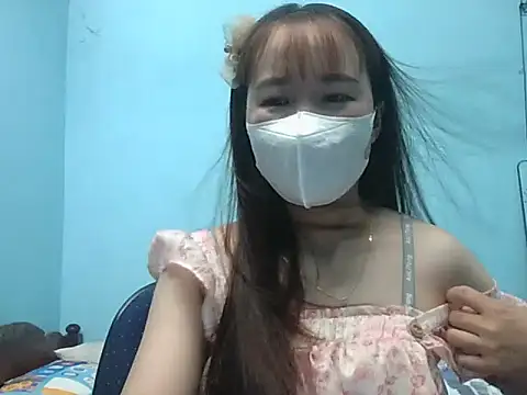 LinhChi09 online show from 06-17-26, 03:31