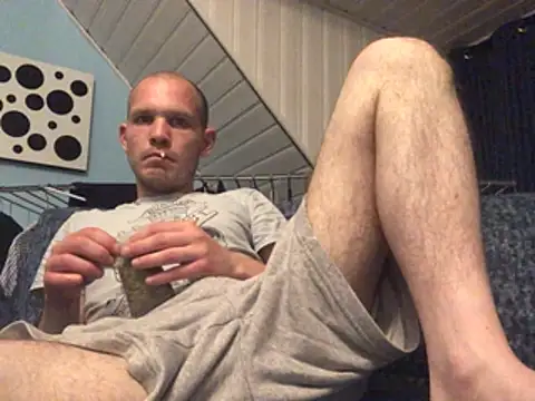 Snapshot of Spielzeugtwink chatting on 07-29-26, 11:03 Spielzeugtwink online show from 07-29-26, 11:03