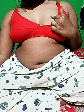 Snapshot of Small_girls chatting on 11-22-25, 03:00 Small girls online show from 11-22-25, 03:00