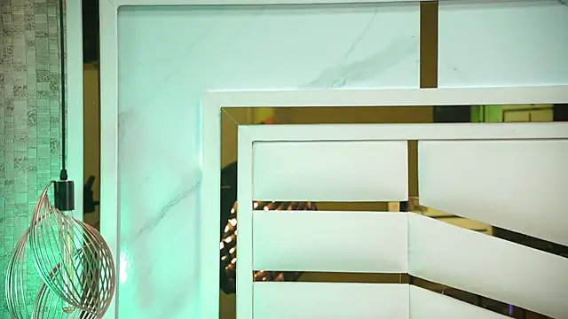 luciana agudelo online show from 12-14-25, 07:07