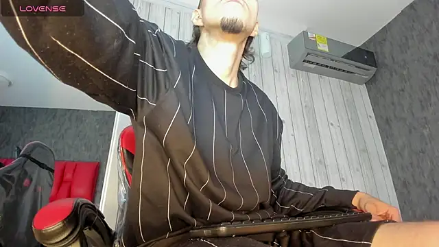 yeikoox online show from 11-21-25, 03:38