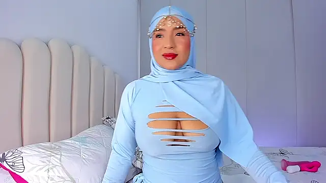 Amira-Zahra online show from 04-30-26, 09:19