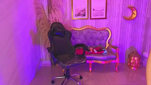 Snapshot of lexie_s chatting on 12-22-25, 08:17 lexie s online show from 12-22-25, 08:17