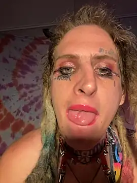 transsnowbunny online show from 11-24-25, 01:44