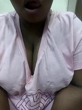 Snapshot of mamtha-tamil chatting on 03-19-26, 12:31 mamtha-tamil online show from 03-19-26, 12:31