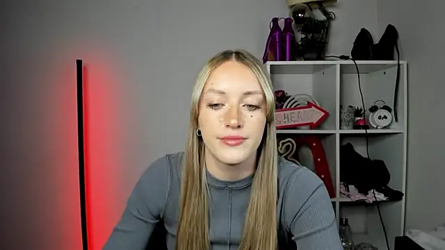 EvelynBlond online show from 05-11-26, 04:37