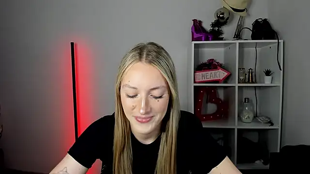 EvelynBlond online show from 07-01-26, 12:40