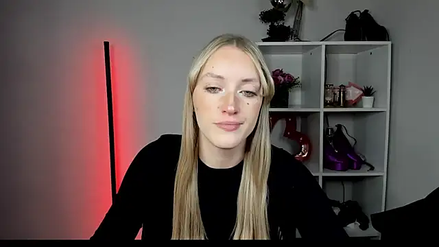 EvelynBlond online show from 07-08-26, 12:31