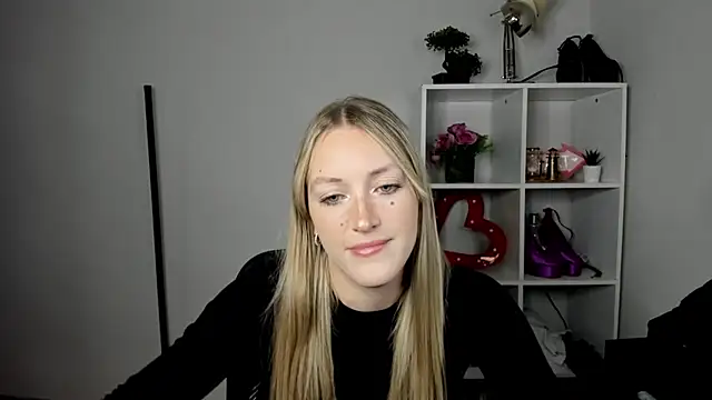EvelynBlond online show from 07-21-26, 12:51