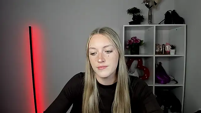 EvelynBlond online show from 07-27-26, 12:45
