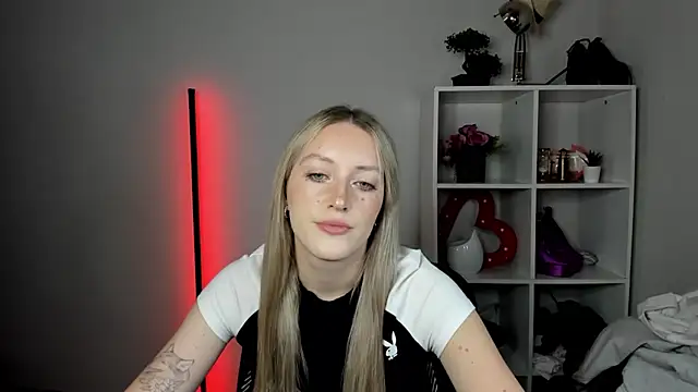 EvelynBlond online show from 07-31-26, 12:48