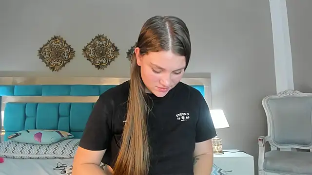 LiiaVelvet online show from 12-17-25, 02:06