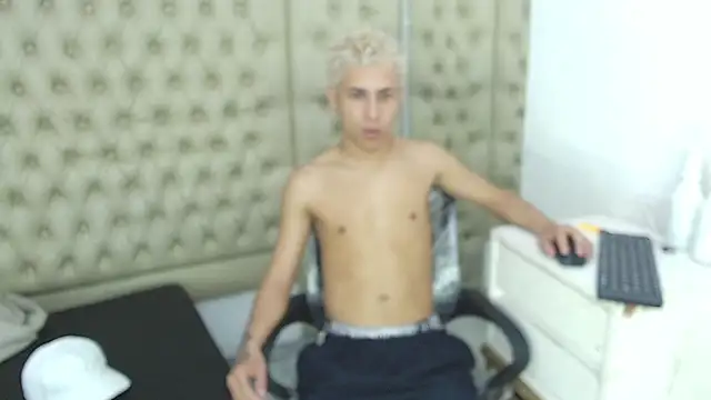 HollmanFronsh online show from 12-01-25, 03:00