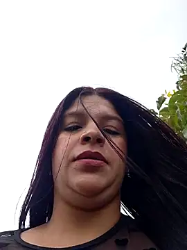 Layla-daring online show from 07-17-26, 05:40