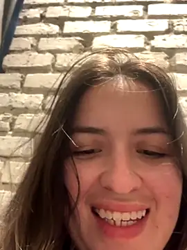 Snapshot of Little__Danni1 chatting on 12-21-25, 05:09 Little Danni1 online show from 12-21-25, 05:09