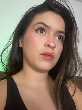 Snapshot of Little__Danni1 chatting on 02-21-26, 03:07 Little Danni1 online show from 02-21-26, 03:07