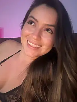 Snapshot of Little__Danni1 chatting on 03-11-26, 03:34 Little Danni1 online show from 03-11-26, 03:34