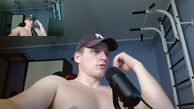 Snapshot of Poliglotjoe1 chatting on 01-12-26, 01:44 Poliglotjoe1 online show from 01-12-26, 01:44