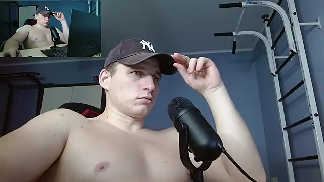 Snapshot of Poliglotjoe1 chatting on 01-12-26, 06:24 Poliglotjoe1 online show from 01-12-26, 06:24