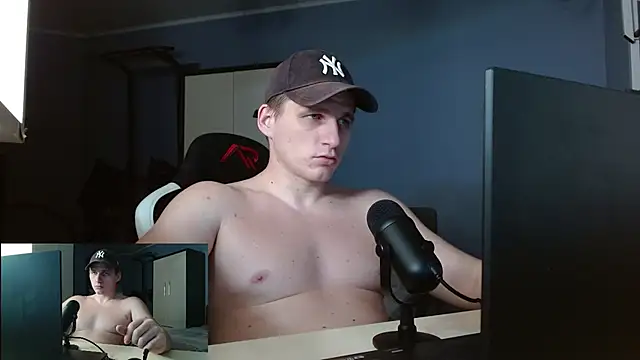 Snapshot of Poliglotjoe1 chatting on 01-15-26, 04:17 Poliglotjoe1 online show from 01-15-26, 04:17