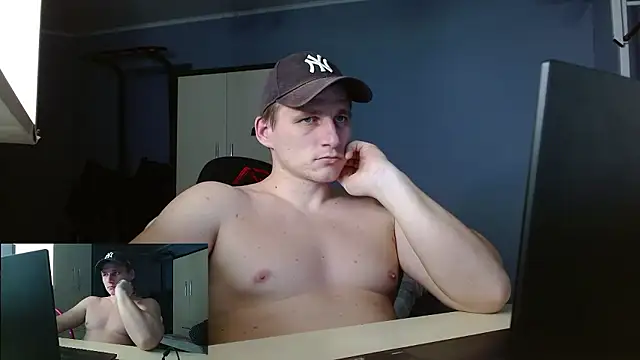 Snapshot of Poliglotjoe1 chatting on 01-17-26, 02:38 Poliglotjoe1 online show from 01-17-26, 02:38