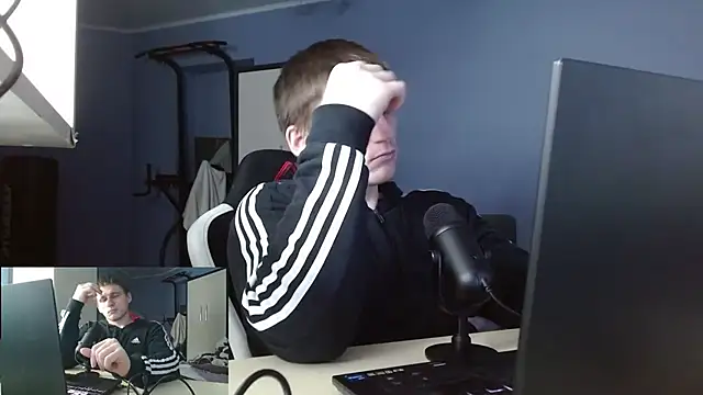 Snapshot of Poliglotjoe1 chatting on 02-01-26, 02:59 Poliglotjoe1 online show from 02-01-26, 02:59