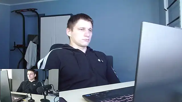 Snapshot of Poliglotjoe1 chatting on 02-02-26, 07:51 Poliglotjoe1 online show from 02-02-26, 07:51