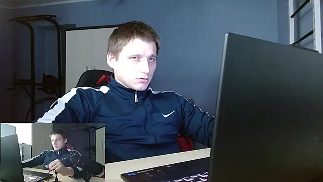 Snapshot of Poliglotjoe1 chatting on 02-08-26, 11:30 Poliglotjoe1 online show from 02-08-26, 11:30