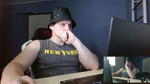 Snapshot of Poliglotjoe1 chatting on 02-17-26, 09:10 Poliglotjoe1 online show from 02-17-26, 09:10