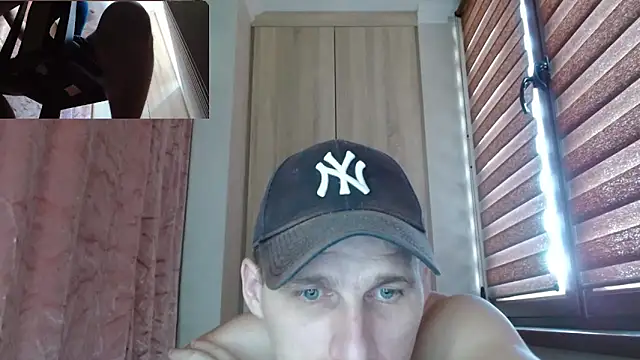 Snapshot of Poliglotjoe1 chatting on 03-05-26, 02:24 Poliglotjoe1 online show from 03-05-26, 02:24