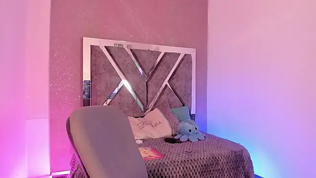 Snapshot of frany_wolf_ chatting on 12-03-25, 04:42 frany wolf online show from 12-03-25, 04:42